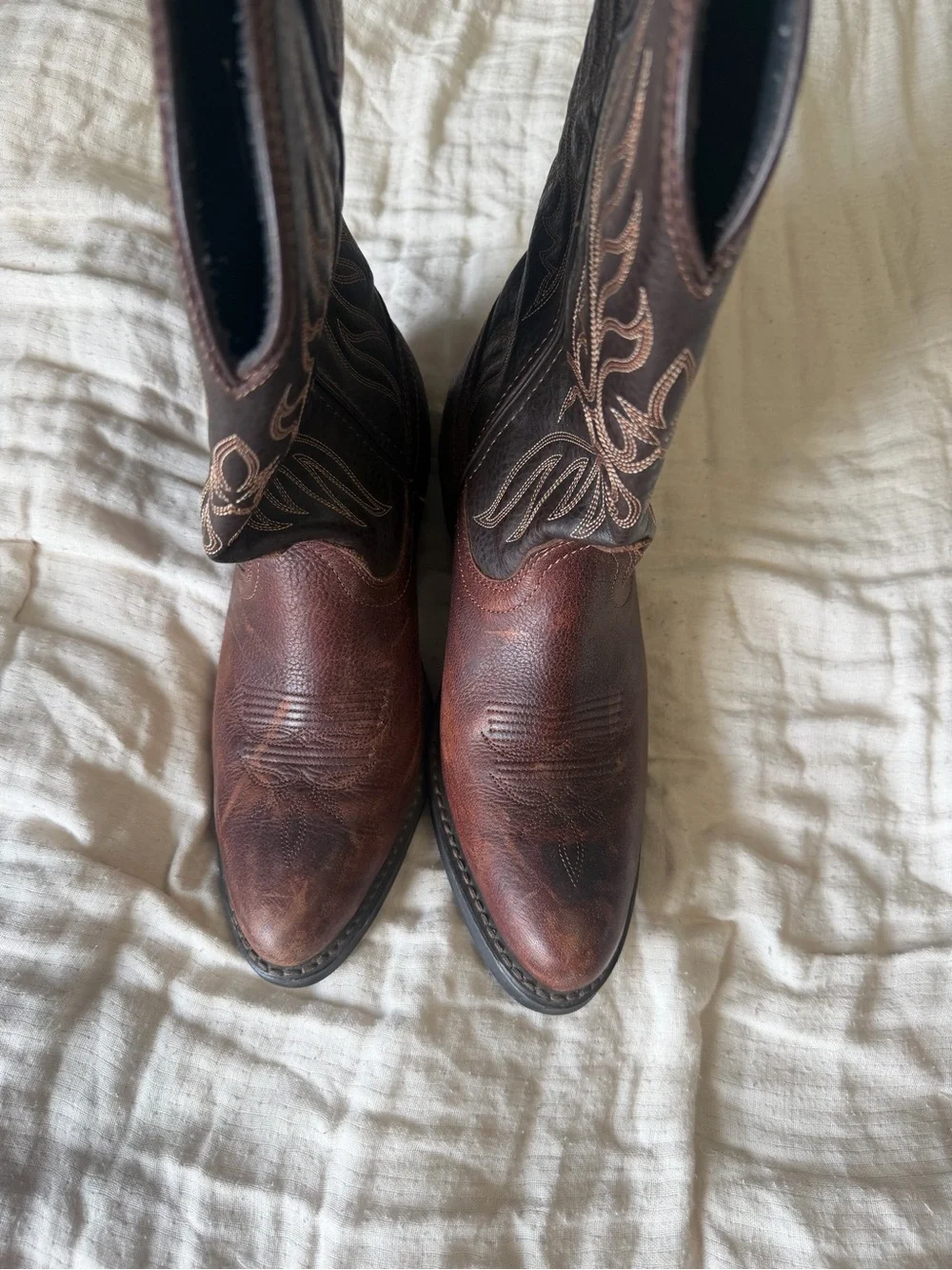 Laredo Brown Leather Accent Women's Boot Label Detail - Picture 3 of 6